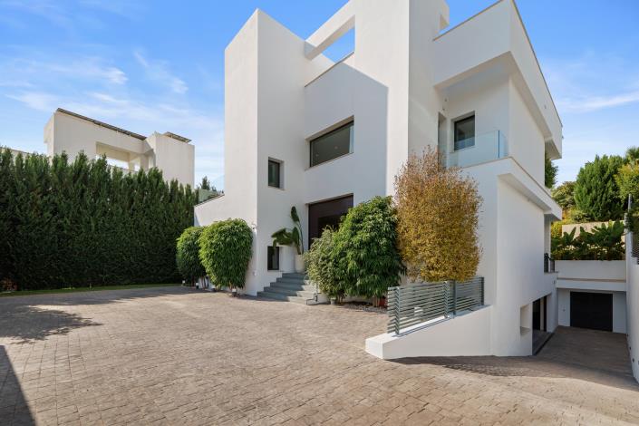Image No.35-5 Bed Villa for sale