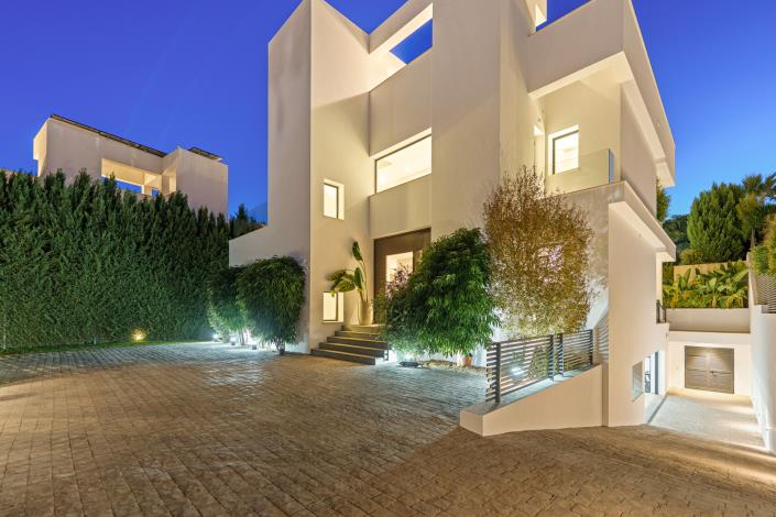 Image No.47-5 Bed Villa for sale