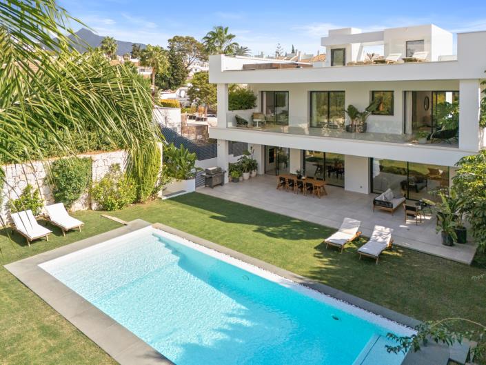 Image No.48-5 Bed Villa for sale