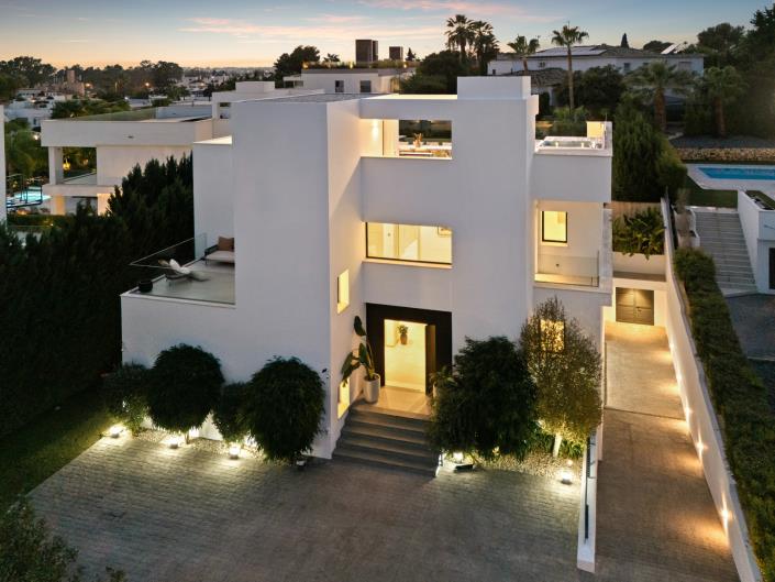 Image No.53-5 Bed Villa for sale