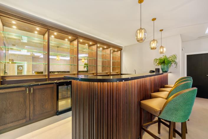 Image No.6-6 Bed Villa for sale