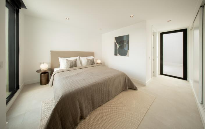 Image No.21-3 Bed Apartment for sale
