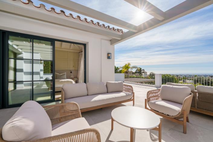 Image No.42-5 Bed Villa for sale