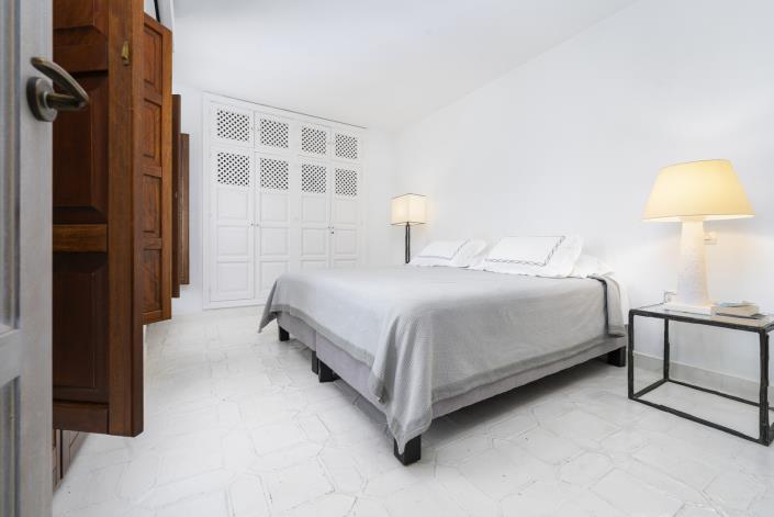 Image No.33-3 Bed Townhouse for sale