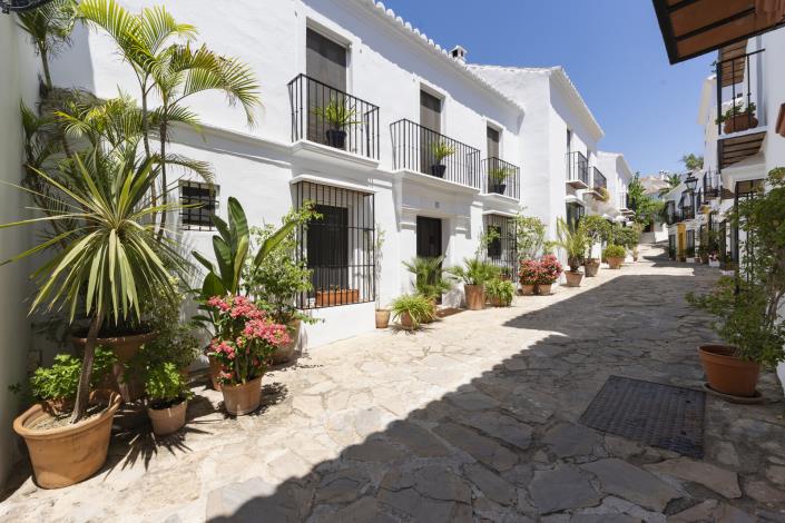 Image No.16-3 Bed Townhouse for sale