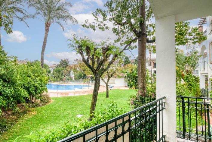 Image No.3-Appartement de 2 chambres à vendre à Estepona