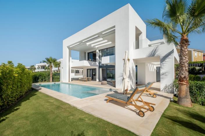 Image No.4-6 Bed Villa for sale