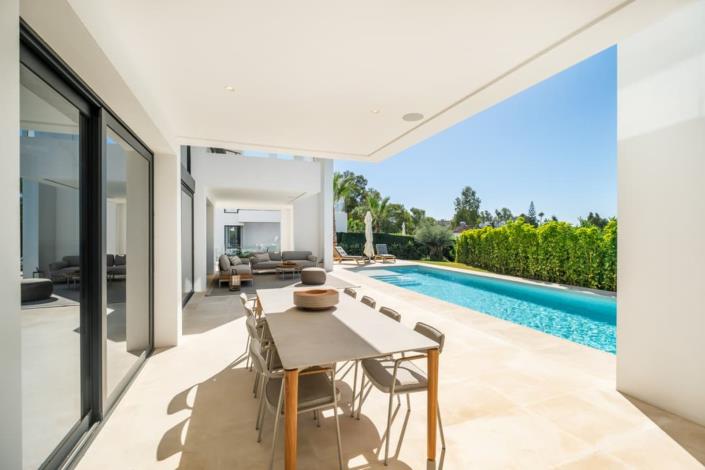 Image No.11-6 Bed Villa for sale