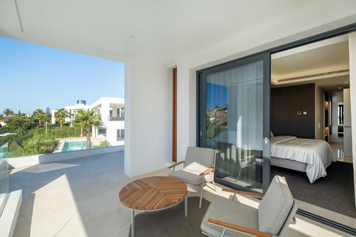 Image No.14-6 Bed Villa for sale