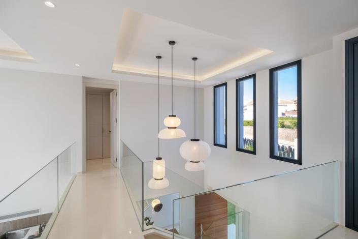 Image No.19-6 Bed Villa for sale
