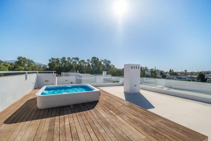 Image No.20-6 Bed Villa for sale