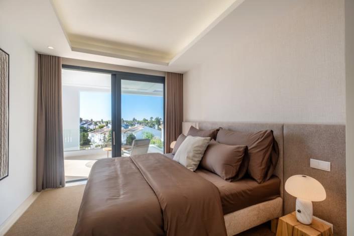 Image No.24-6 Bed Villa for sale