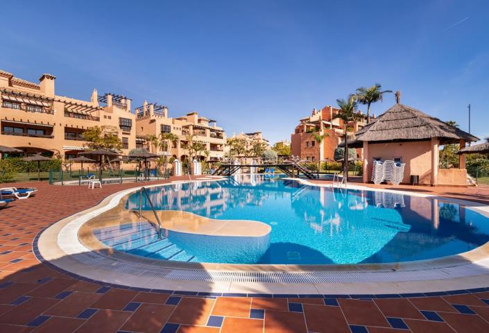 Image No.3-Appartement de 4 chambres à vendre à Estepona