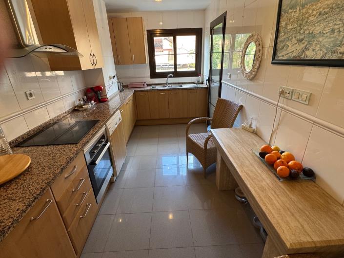 Image No.15-Appartement de 4 chambres à vendre à Estepona