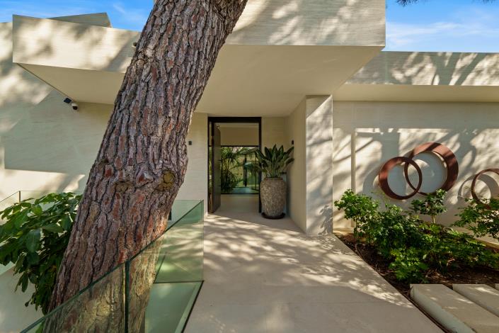 Image No.37-5 Bed Villa for sale