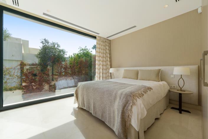 Image No.11-5 Bed Villa for sale