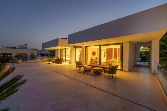 Image No.52-5 Bed Villa for sale