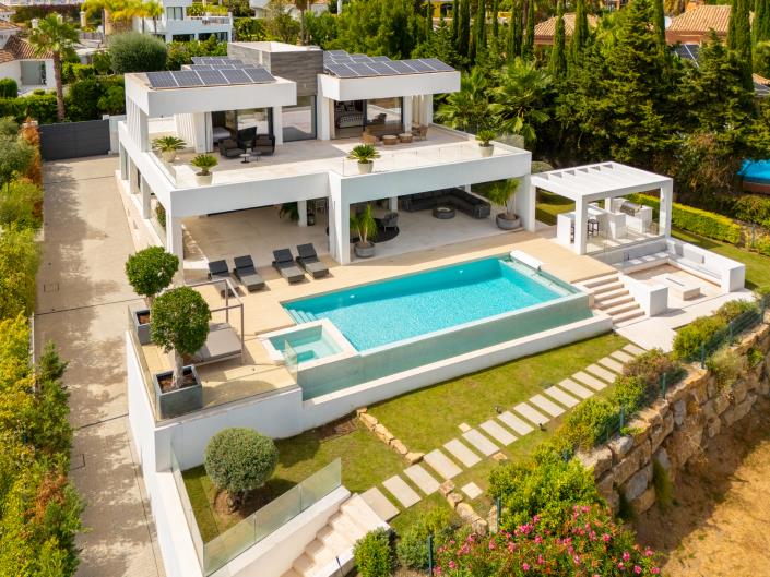 Image No.2-5 Bed Villa for sale