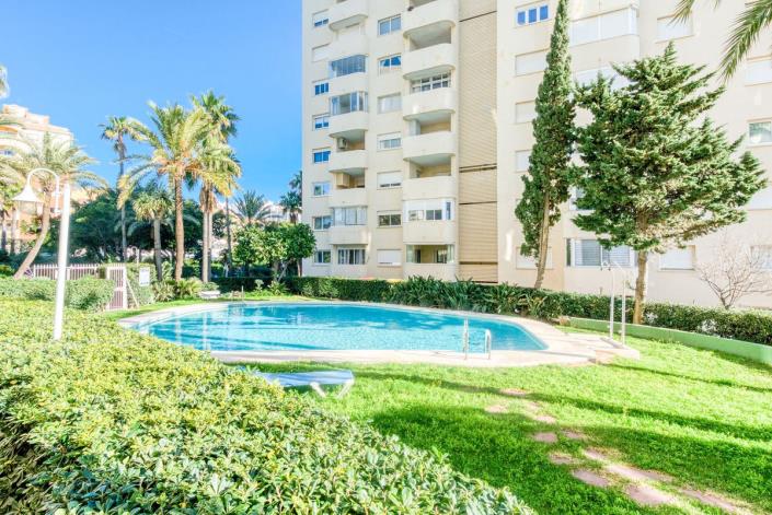 Image No.2-Appartement de 2 chambres à vendre à Estepona
