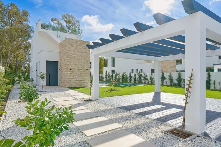 Image No.2-Villa de 5 chambres à vendre à Estepona