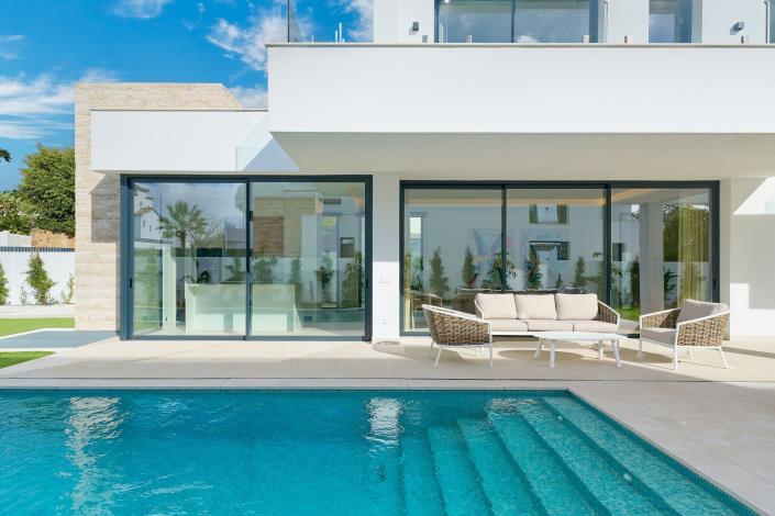 Image No.3-Villa de 5 chambres à vendre à Estepona
