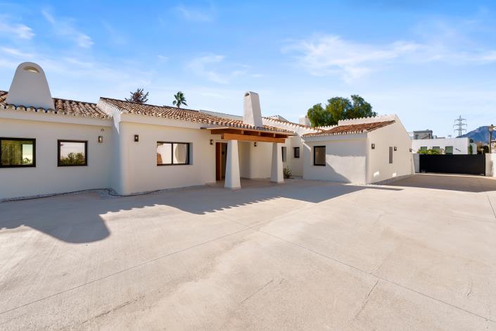 Image No.31-5 Bed Villa for sale