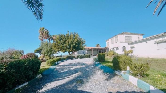 Image No.4-4 Bed Villa for sale