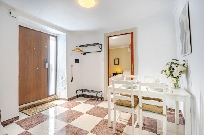 Image No.9-2 Bed Townhouse for sale