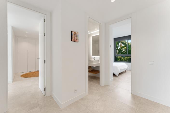 Image No.10-4 Bed Apartment for sale