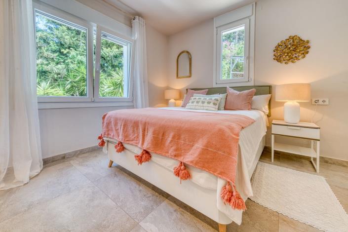 Image No.30-6 Bed Villa for sale