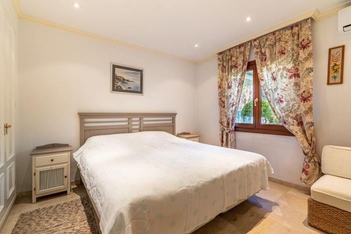 Image No.18-5 Bed Villa for sale