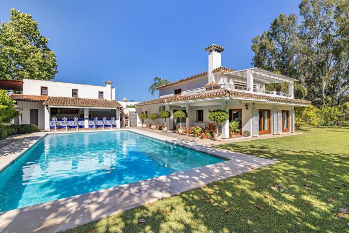 Image No.37-5 Bed Villa for sale
