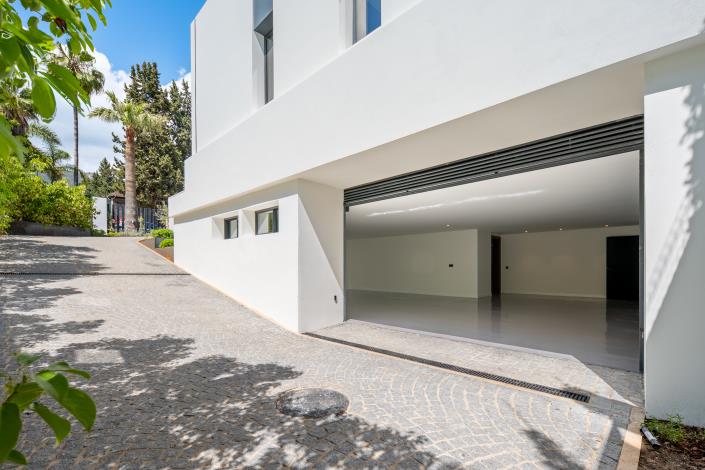 Image No.57-6 Bed Villa for sale