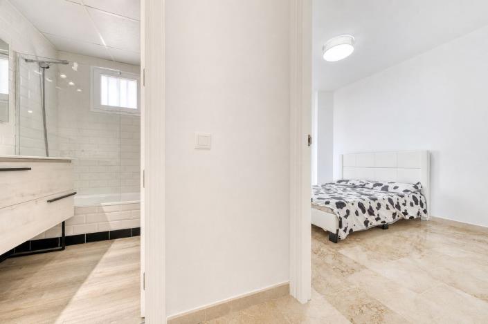 Image No.19-2 Bed Apartment for sale
