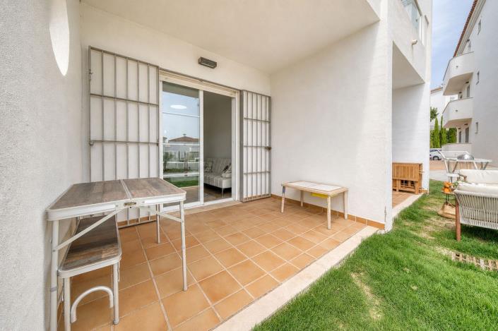 Image No.23-2 Bed Apartment for sale