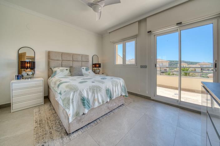 Image No.28-3 Bed Duplex for sale