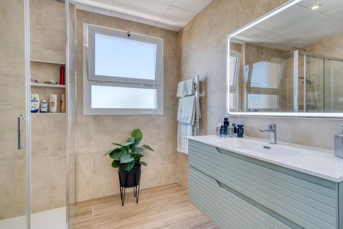 Image No.33-3 Bed Duplex for sale