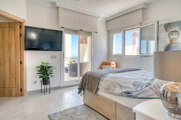 Image No.35-3 Bed Duplex for sale