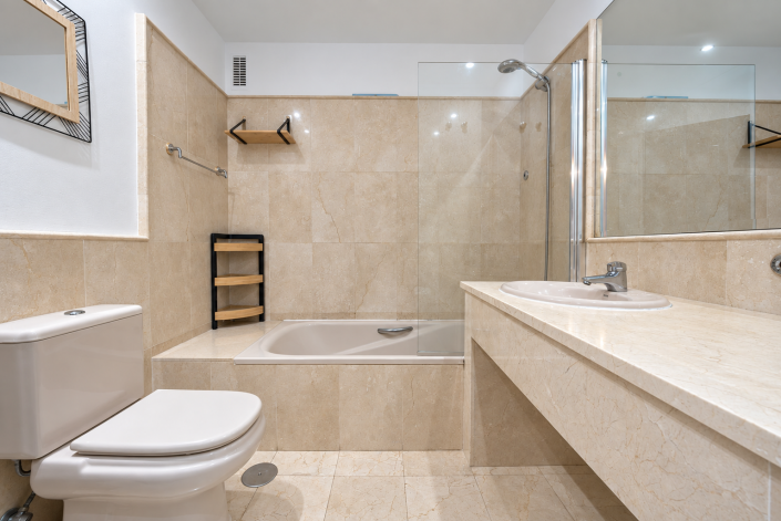 Image No.38-2 Bed Apartment for sale