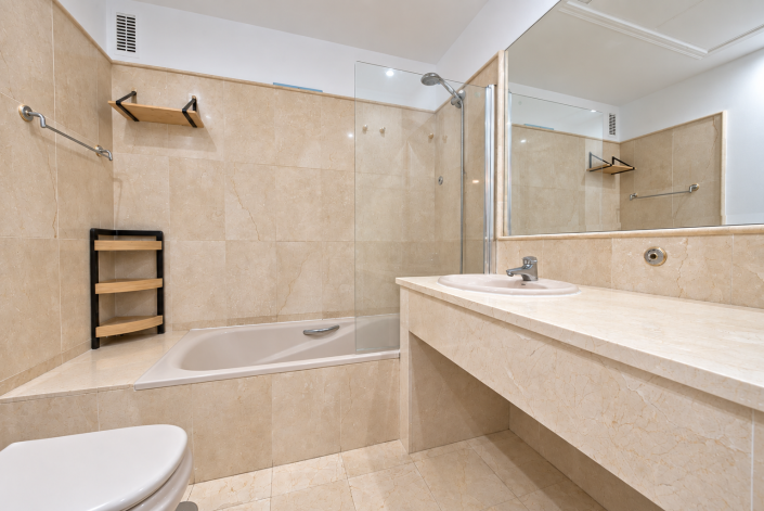 Image No.40-2 Bed Apartment for sale