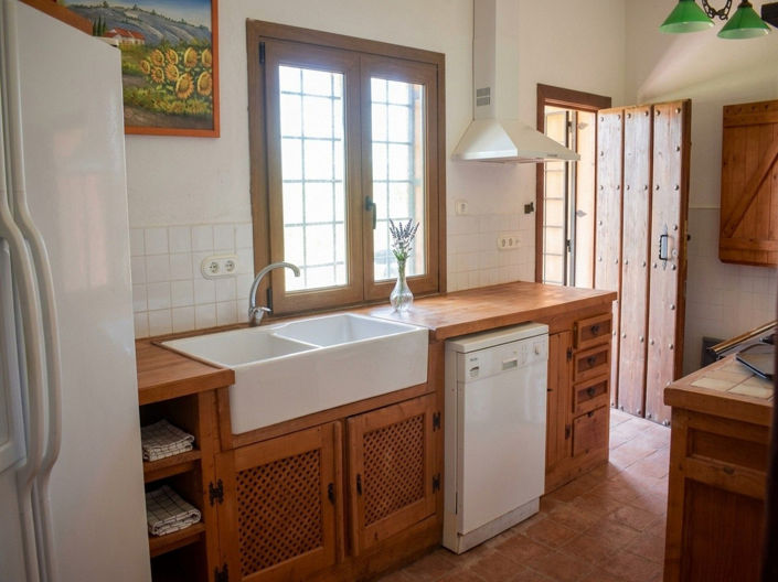 Image No.12-4 Bed House for sale