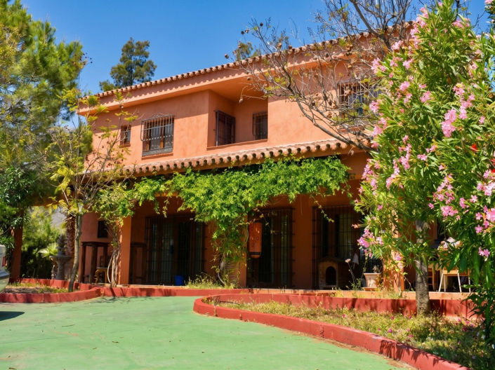 Image No.3-4 Bed House for sale