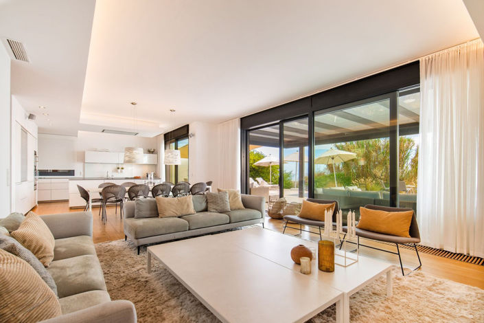 Image No.4-6 Bed House for sale