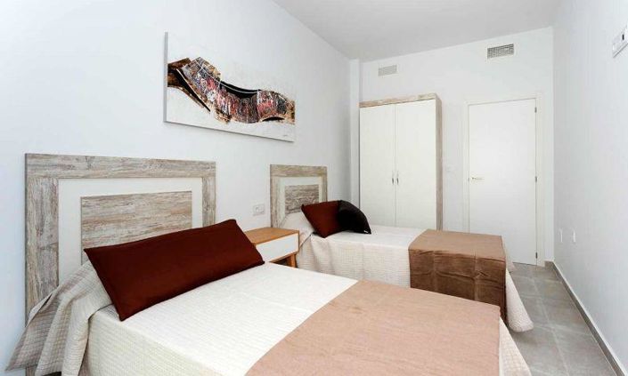 Image No.20-Quad de 3 chambres à vendre à Daya Nueva