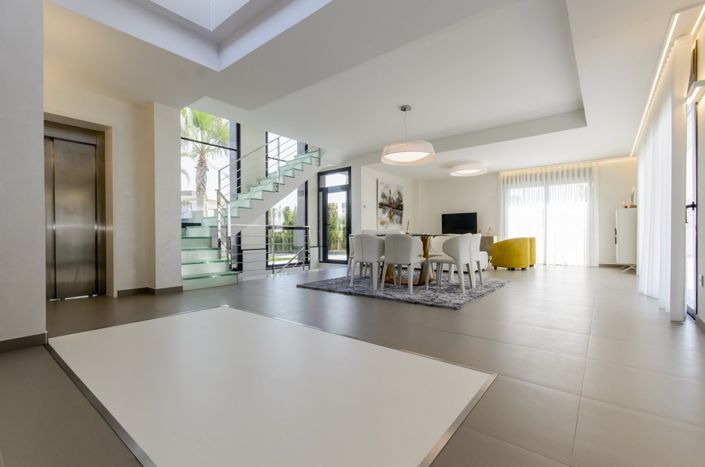 Image No.14-3 Bed Villa for sale