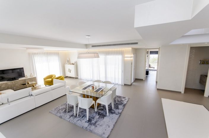 Image No.33-3 Bed Villa for sale