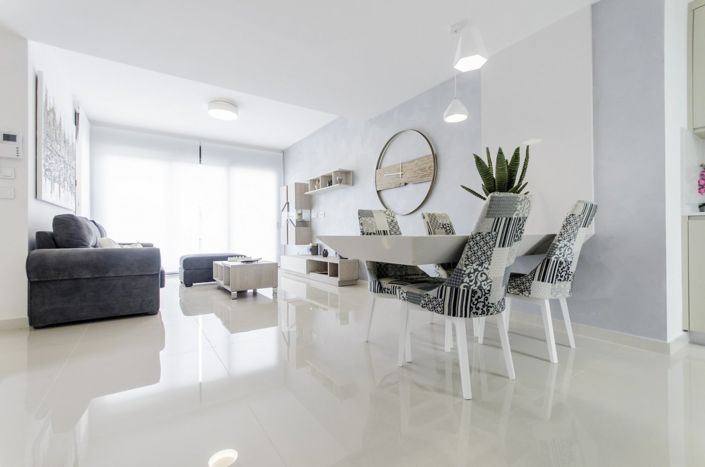 Image No.2-4 Bed Villa for sale