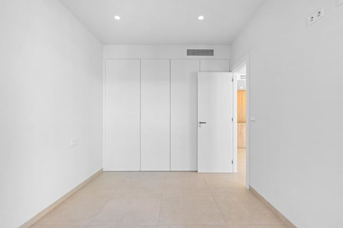 Image No.23-3 Bed Villa for sale