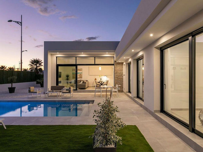 Image No.3-3 Bed House for sale