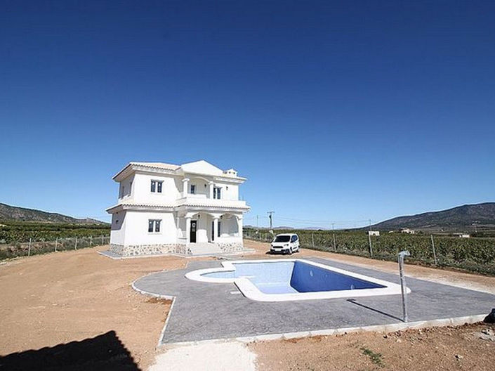 Image No.2-4 Bed House for sale